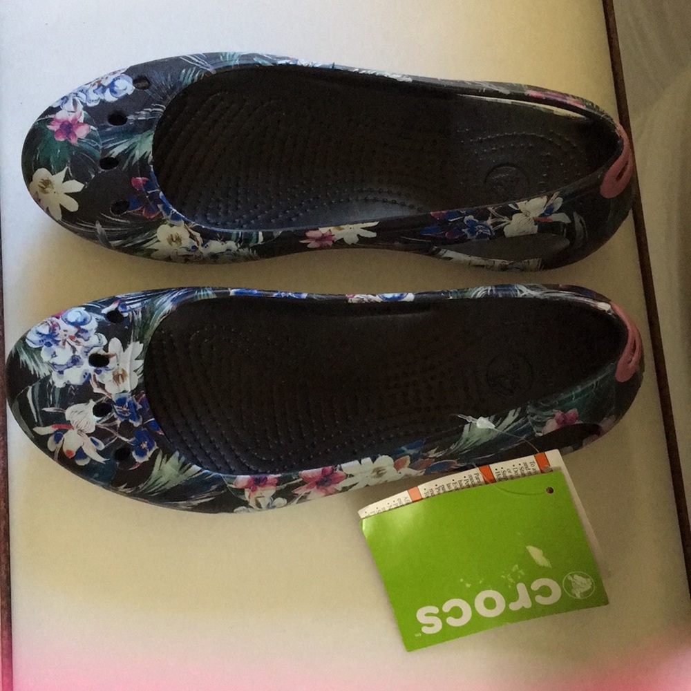 Brand new crocs